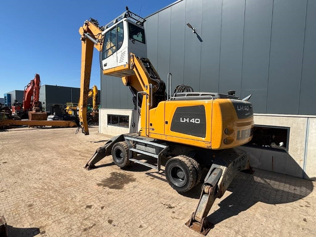Liebherr LH 40 -- LH40 -- 20kw mozelt generator - Pelle de manutention: photos 2 Liebherr LH 40 -- LH40 -- 20kw mozelt generator - Pelle de manutention: photos 2