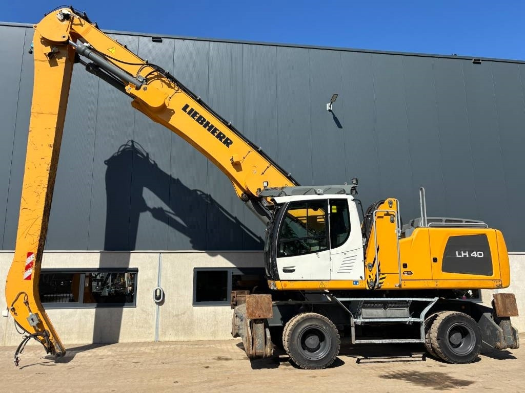 Liebherr LH 40 -- LH40 -- 20kw mozelt generator - Pelle de manutention: photos 4 Liebherr LH 40 -- LH40 -- 20kw mozelt generator - Pelle de manutention: photos 4