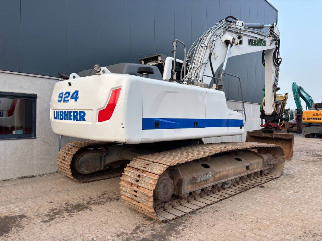 Liebherr R 924 - R924 - R924LC - 922 - 920 - 926 - Pelle de manutention: photos 4 Liebherr R 924 - R924 - R924LC - 922 - 920 - 926 - Pelle de manutention: photos 4