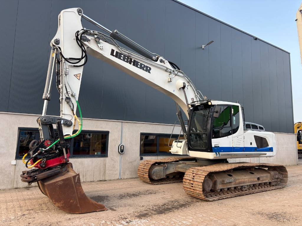 Liebherr R 924 - R924 - R924LC - 922 - 920 - 926 - Pelle de manutention: photos 1 Liebherr R 924 - R924 - R924LC - 922 - 920 - 926 - Pelle de manutention: photos 1