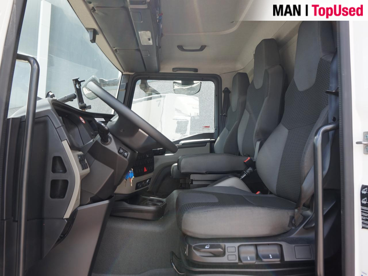 MAN TGM 15.290 4x2 BL CH - Camion plateau: photos 2 MAN TGM 15.290 4x2 BL CH - Camion plateau: photos 2