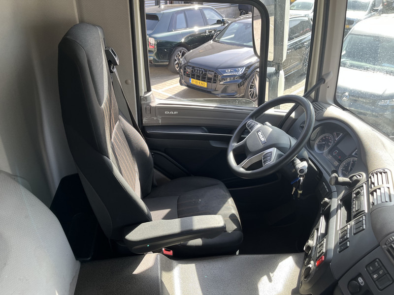 DAF CF 260 FA / 18 Ton / 93 dkm / Box / Laadklep / APK 09-25 - Camion fourgon: photos 3 DAF CF 260 FA / 18 Ton / 93 dkm / Box / Laadklep / APK 09-25 - Camion fourgon: photos 3