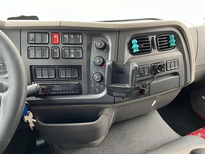 DAF LF 210 FA / 12 Ton / 353 dkm / Koffer / LBW 1500 kg / NL LKW - Camion fourgon: photos 5 DAF LF 210 FA / 12 Ton / 353 dkm / Koffer / LBW 1500 kg / NL LKW - Camion fourgon: photos 5