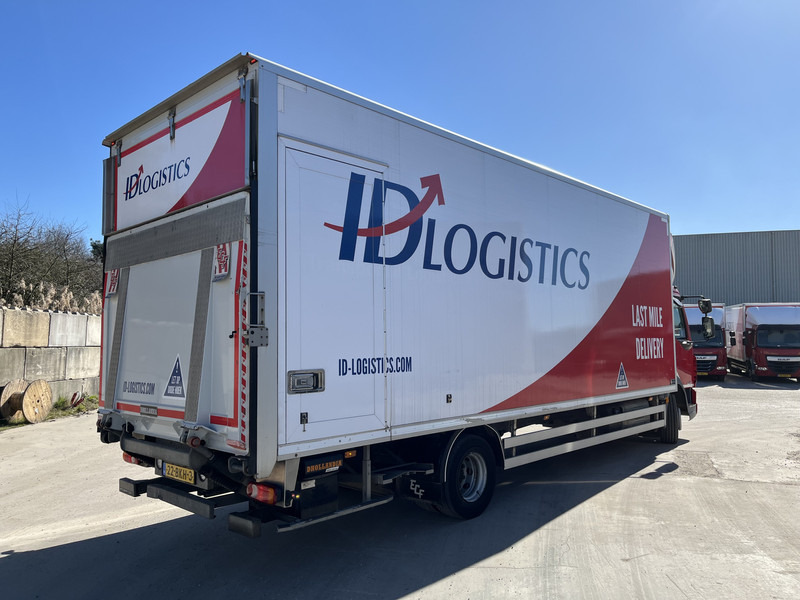 DAF LF 210 FA / 12 Ton / 396 dkm / Box / Loadlift / NL Truck - Camion fourgon: photos 2 DAF LF 210 FA / 12 Ton / 396 dkm / Box / Loadlift / NL Truck - Camion fourgon: photos 2