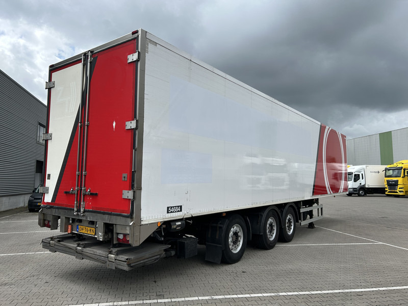 H.T.F HZO 39 / Heiwo / Carrier Vector 1800 -> Defect / Iso Box / Loadlift 2500 kg - Semi-remorque frigorifique: photos 2 H.T.F HZO 39 / Heiwo / Carrier Vector 1800 -> Defect / Iso Box / Loadlift 2500 kg - Semi-remorque frigorifique: photos 2