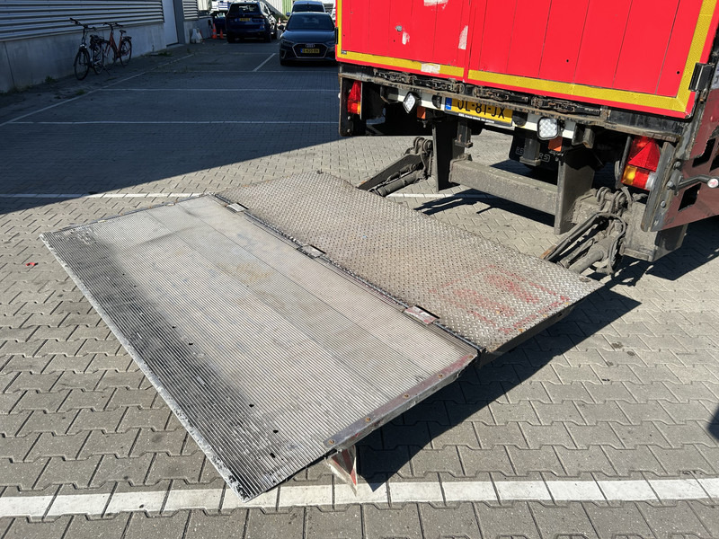 Renders ROC 12.10 / City / Box / Loadlift 2000 kg / NL Trailer - Semi-remorque fourgon: photos 5 Renders ROC 12.10 / City / Box / Loadlift 2000 kg / NL Trailer - Semi-remorque fourgon: photos 5