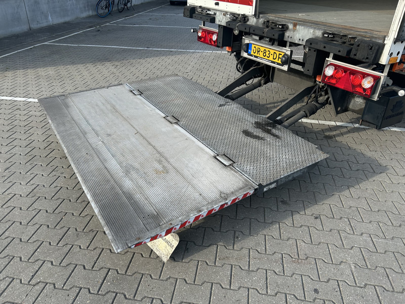 Schmitz Cargobull SCB S3B / Box / Loadlift / 2x Liftas / APK 03-26 - Semi-remorque fourgon: photos 5 Schmitz Cargobull SCB S3B / Box / Loadlift / 2x Liftas / APK 03-26 - Semi-remorque fourgon: photos 5