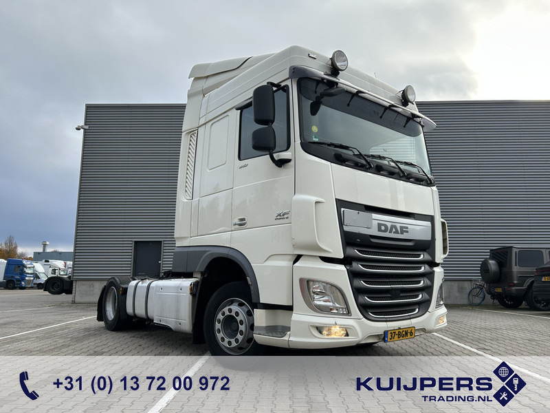 DAF XF 440 FT SC / Smart Tacho V2 / 2 Tanks / Stand Klima / APK TUV 01-26 - Tracteur routier: photos 1 DAF XF 440 FT SC / Smart Tacho V2 / 2 Tanks / Stand Klima / APK TUV 01-26 - Tracteur routier: photos 1