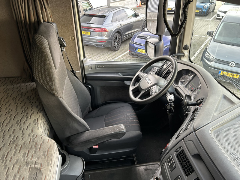 DAF XF 440 FT SC / Smart Tacho V2 / 2 Tanks / Stand Klima / APK TUV 05-26 - Tracteur routier: photos 3 DAF XF 440 FT SC / Smart Tacho V2 / 2 Tanks / Stand Klima / APK TUV 05-26 - Tracteur routier: photos 3
