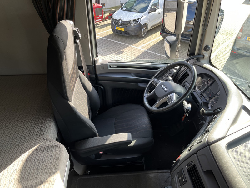 DAF XF 480 FT SSC / 315 dkm / Schade - Damage / 2 Tanks / Stand Klima - Tracteur routier: photos 3 DAF XF 480 FT SSC / 315 dkm / Schade - Damage / 2 Tanks / Stand Klima - Tracteur routier: photos 3