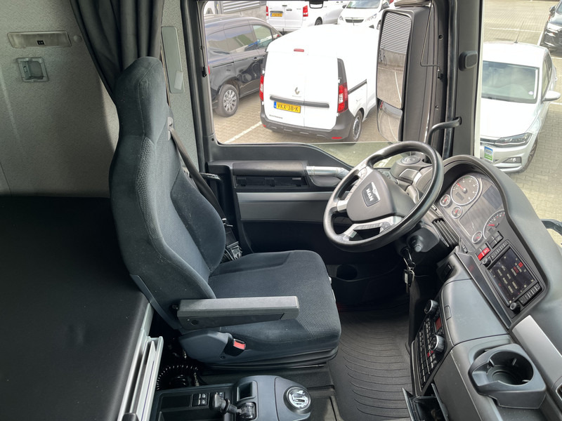 MAN TGX 18.440 XXL / 752 dkm / 2 Tanks / APK TUV 12-25 - Tracteur routier: photos 3 MAN TGX 18.440 XXL / 752 dkm / 2 Tanks / APK TUV 12-25 - Tracteur routier: photos 3