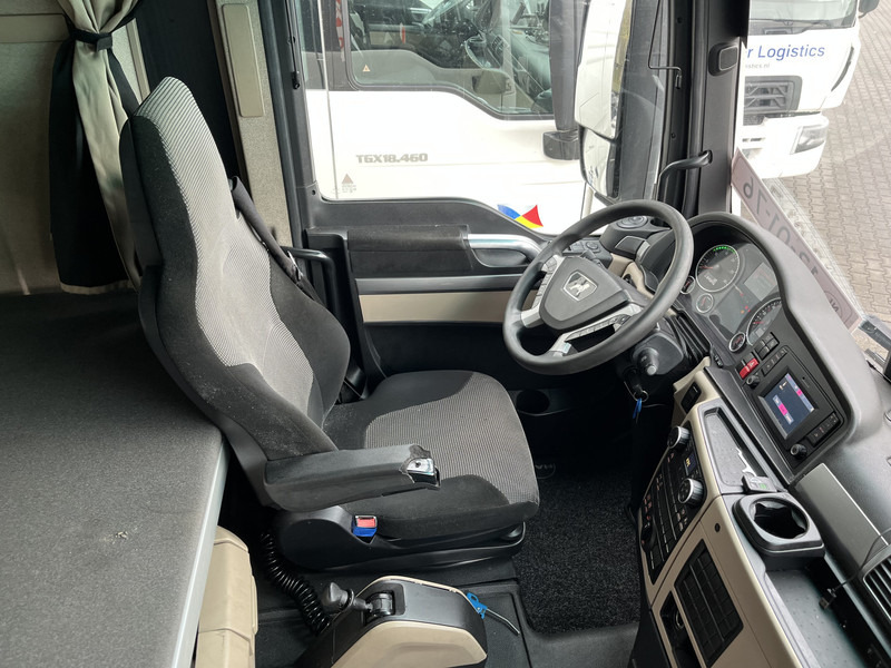 MAN TGX 18.460 XXL / Motor Defect -> Not Running / Retarder / 645 dkm / 2 Tanks - Tracteur routier: photos 3 MAN TGX 18.460 XXL / Motor Defect -> Not Running / Retarder / 645 dkm / 2 Tanks - Tracteur routier: photos 3