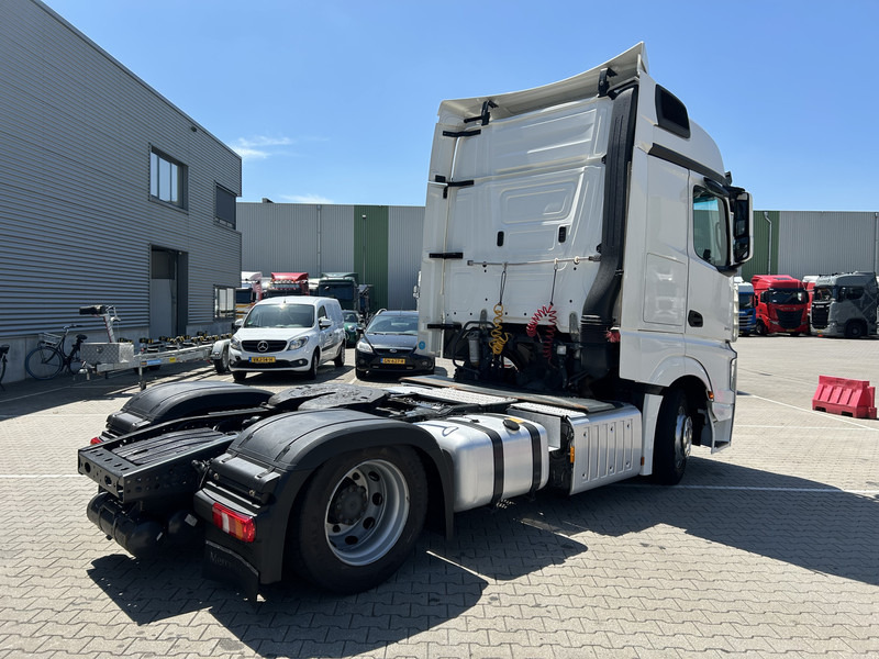 Mercedes-Benz Actros 1842 Bigspace / 770 dkm / Mega / New Tacho / Stand Klima / 2 Tanks - Tracteur routier: photos 2 Mercedes-Benz Actros 1842 Bigspace / 770 dkm / Mega / New Tacho / Stand Klima / 2 Tanks - Tracteur routier: photos 2