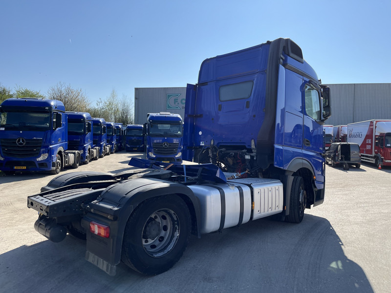 Mercedes-Benz Actros 1842 Streamspace / 890 dkm / 2 Tanks / NL Truck / 10x in stock - Tracteur routier: photos 2 Mercedes-Benz Actros 1842 Streamspace / 890 dkm / 2 Tanks / NL Truck / 10x in stock - Tracteur routier: photos 2