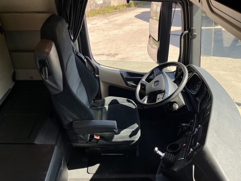 Mercedes-Benz Actros 1842 Streamspace / 904 dkm / 2 Tanks / NL Truck - Tracteur routier: photos 3 Mercedes-Benz Actros 1842 Streamspace / 904 dkm / 2 Tanks / NL Truck - Tracteur routier: photos 3