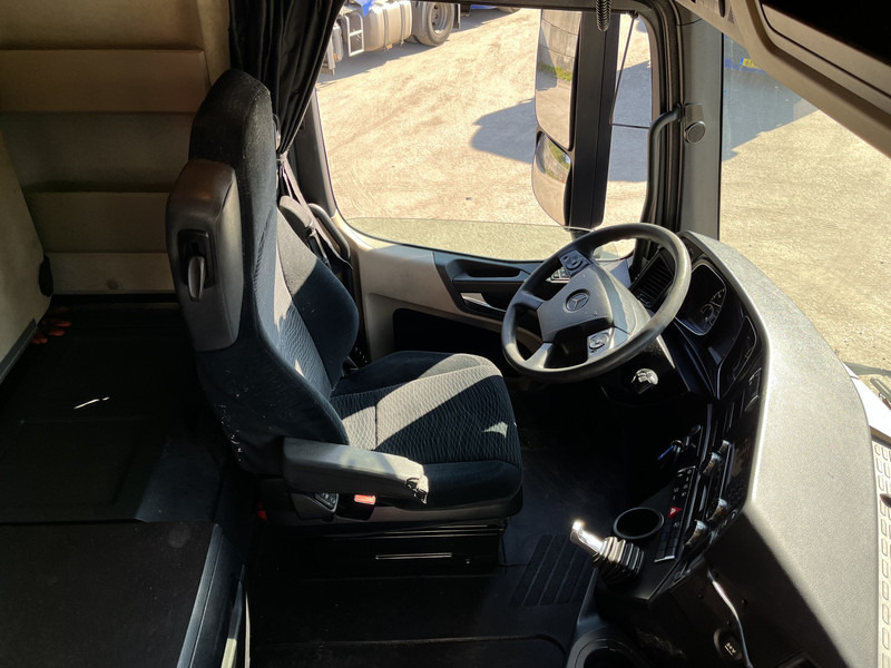 Mercedes-Benz Actros 1842 Streamspace / 937 dkm / 2 Tanks / NL Truck - Tracteur routier: photos 3 Mercedes-Benz Actros 1842 Streamspace / 937 dkm / 2 Tanks / NL Truck - Tracteur routier: photos 3