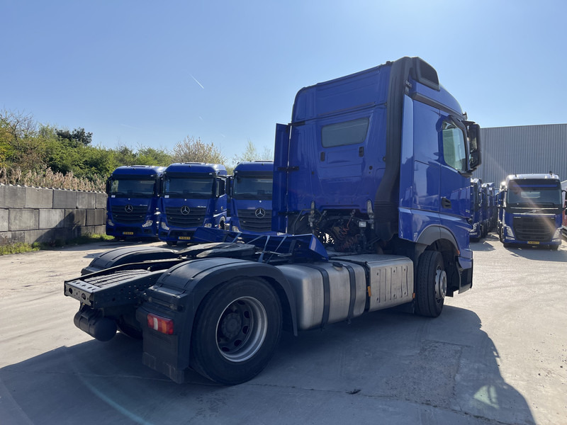 Mercedes-Benz Actros 1842 Streamspace / 945 dkm / 2 Tanks / NL Truck / 15x in stock - Tracteur routier: photos 2 Mercedes-Benz Actros 1842 Streamspace / 945 dkm / 2 Tanks / NL Truck / 15x in stock - Tracteur routier: photos 2