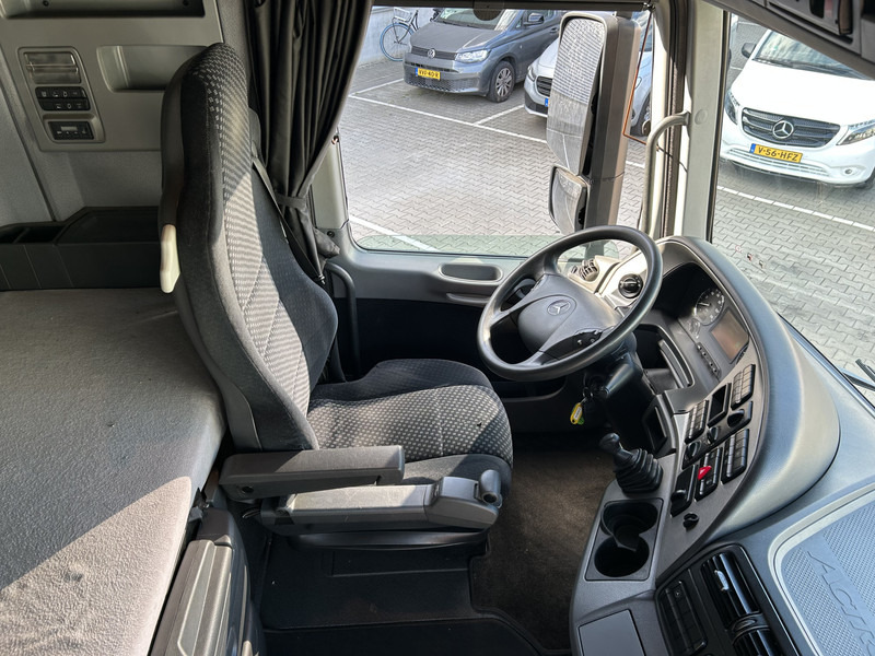 Mercedes-Benz Actros 1844 LS V6 MP3 / MegaSpace / 698 dkm / 2 Tanks / APK TUV 06-26 - Tracteur routier: photos 3 Mercedes-Benz Actros 1844 LS V6 MP3 / MegaSpace / 698 dkm / 2 Tanks / APK TUV 06-26 - Tracteur routier: photos 3