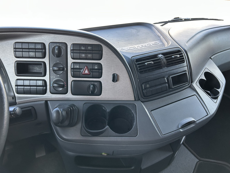 Mercedes-Benz Actros 1844 LS V6 MP3 / MegaSpace / 698 dkm / 2 Tanks / APK TUV 06-26 - Tracteur routier: photos 5 Mercedes-Benz Actros 1844 LS V6 MP3 / MegaSpace / 698 dkm / 2 Tanks / APK TUV 06-26 - Tracteur routier: photos 5