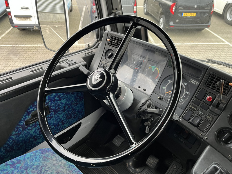 Scania R 143H V8 500 Streamline / V8 Sound / Retarder / Old Skool Classic - Tracteur routier: photos 4 Scania R 143H V8 500 Streamline / V8 Sound / Retarder / Old Skool Classic - Tracteur routier: photos 4