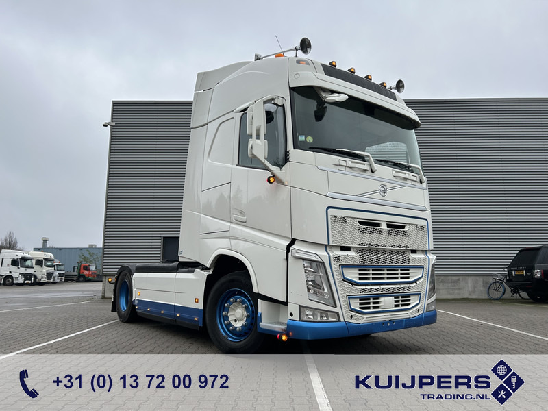 Volvo FH 500 Globetrotter / 597 dkm / Euro 6D / VEB+ / 2 Tanks - Tracteur routier: photos 1 Volvo FH 500 Globetrotter / 597 dkm / Euro 6D / VEB+ / 2 Tanks - Tracteur routier: photos 1
