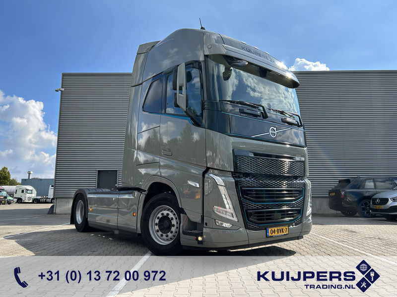 Volvo FH 500 Globetrotter XL / VEB+ / 2 Tanks / New Tacho V2 / APK TUV 07-26 - Tracteur routier: photos 1 Volvo FH 500 Globetrotter XL / VEB+ / 2 Tanks / New Tacho V2 / APK TUV 07-26 - Tracteur routier: photos 1