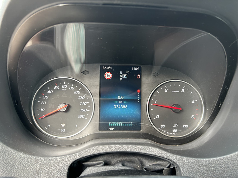 Mercedes-Benz Sprinter 515 1.9 CDI / Chassis Cabine / WB 433 cm / 324 dkm / APK TUV 03-26 - Véhicule utilitaire: photos 4 Mercedes-Benz Sprinter 515 1.9 CDI / Chassis Cabine / WB 433 cm / 324 dkm / APK TUV 03-26 - Véhicule utilitaire: photos 4