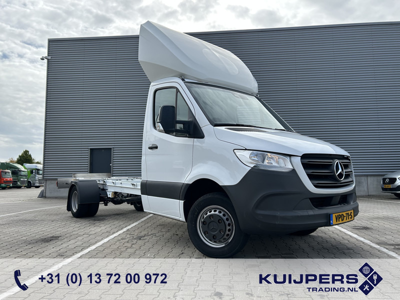 Mercedes-Benz Sprinter 515 1.9 CDI / Chassis Cabine / WB 433 cm / 324 dkm / APK TUV 03-26 - Véhicule utilitaire: photos 1 Mercedes-Benz Sprinter 515 1.9 CDI / Chassis Cabine / WB 433 cm / 324 dkm / APK TUV 03-26 - Véhicule utilitaire: photos 1