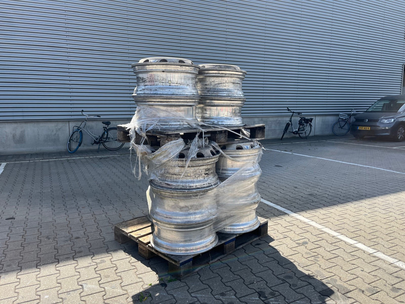 Alcoa Aluminium Wheels / 13 pieces - Jante: photos 2 Alcoa Aluminium Wheels / 13 pieces - Jante: photos 2