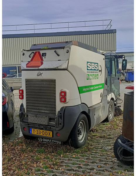 Mathieu MC210 Azura MC210 - Balayeuse de voirie: photos 4 Mathieu MC210 Azura MC210 - Balayeuse de voirie: photos 4