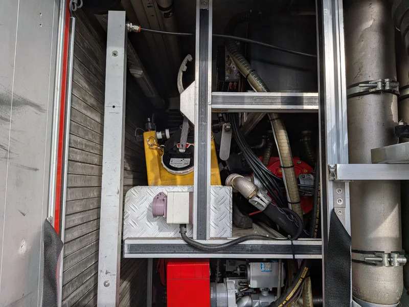 Mercedes-Benz - Camion de pompier: photos 4 Mercedes-Benz - Camion de pompier: photos 4