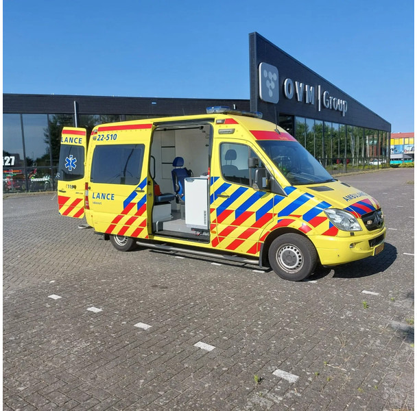 Mercedes-Benz Sprinter Sprinter - Ambulance: photos 3 Mercedes-Benz Sprinter Sprinter - Ambulance: photos 3