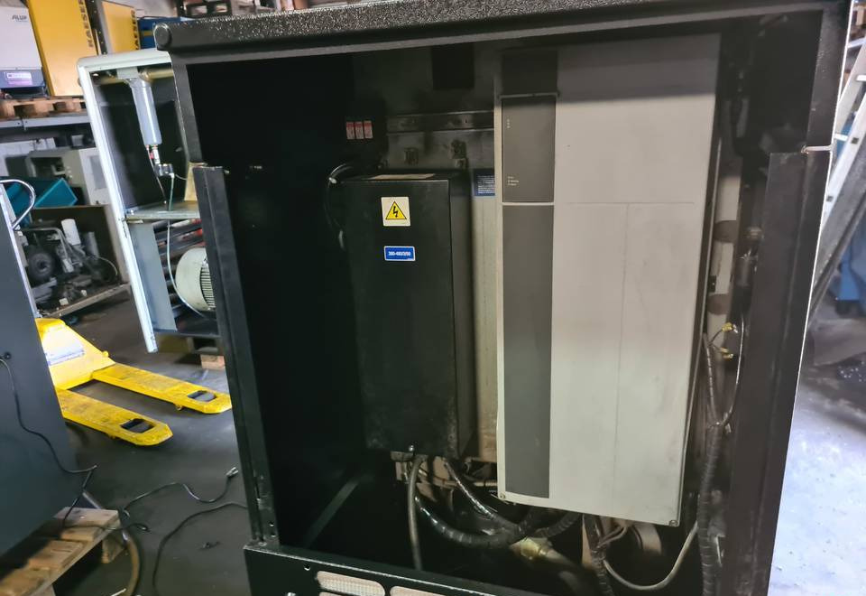 Compresseur d'air Kompresor śrubowy INGERSOLL RAND IRN 22K-CC 22 kw Falownik: photos 6 Compresseur d'air Kompresor śrubowy INGERSOLL RAND IRN 22K-CC 22 kw Falownik: photos 6