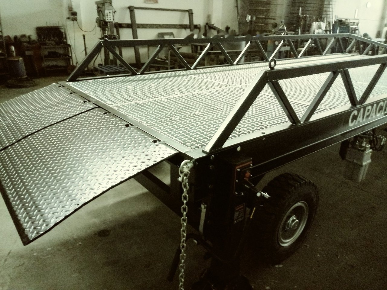 AZ RAMP STAR-10-XL mobile loading ramp - Rampe de chargement: photos 3 AZ RAMP STAR-10-XL mobile loading ramp - Rampe de chargement: photos 3