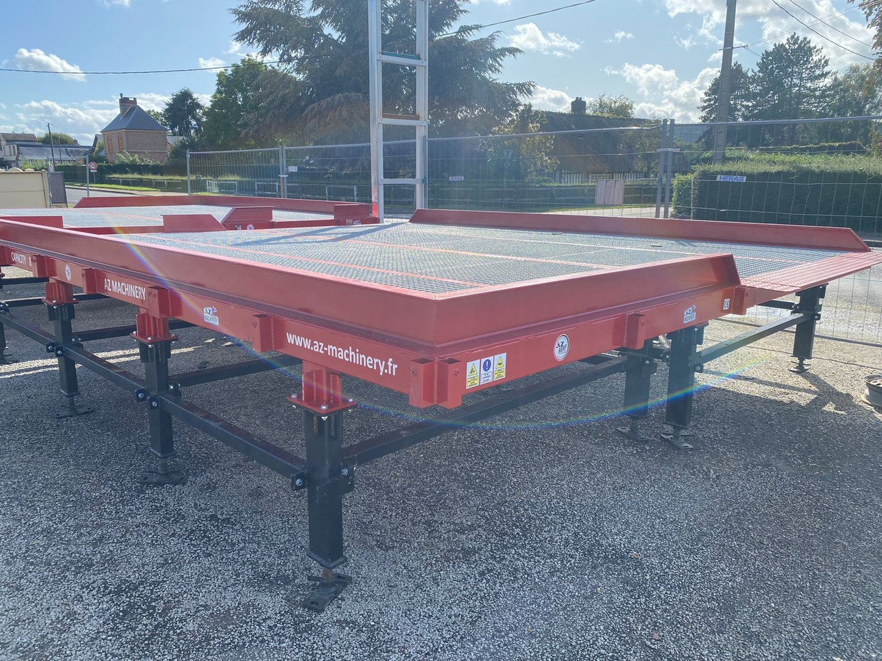 **Used dock table** Loading platform 8 ton capacity - Rampe de chargement: photos 2 **Used dock table** Loading platform 8 ton capacity - Rampe de chargement: photos 2