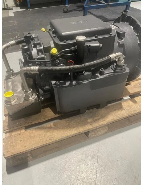 Voith 864-3e volautomatische versnellingsbak - Boîte de vitesse: photos 1 Voith 864-3e volautomatische versnellingsbak - Boîte de vitesse: photos 1