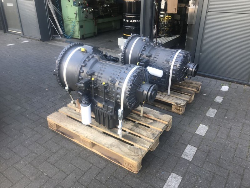 Volvo VT1906PT With or Without retarder / With or without second steering pump - Boîte de vitesse: photos 3 Volvo VT1906PT With or Without retarder / With or without second steering pump - Boîte de vitesse: photos 3