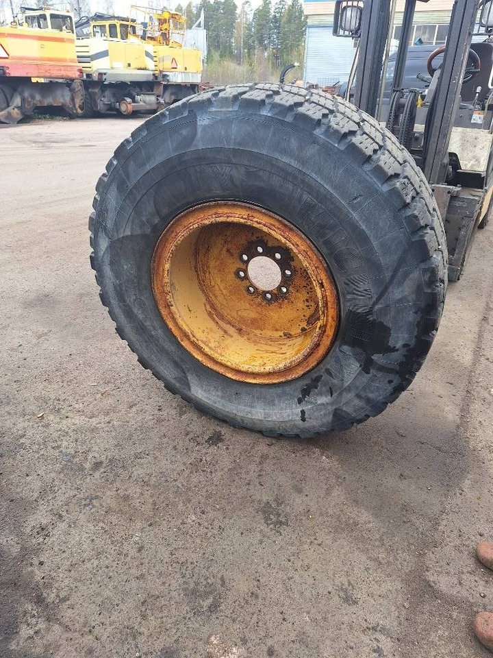 Michelin 17.5R-25 Renkaat 4kpl - Pneu pour Engins de chantier: photos 3 Michelin 17.5R-25 Renkaat 4kpl - Pneu pour Engins de chantier: photos 3