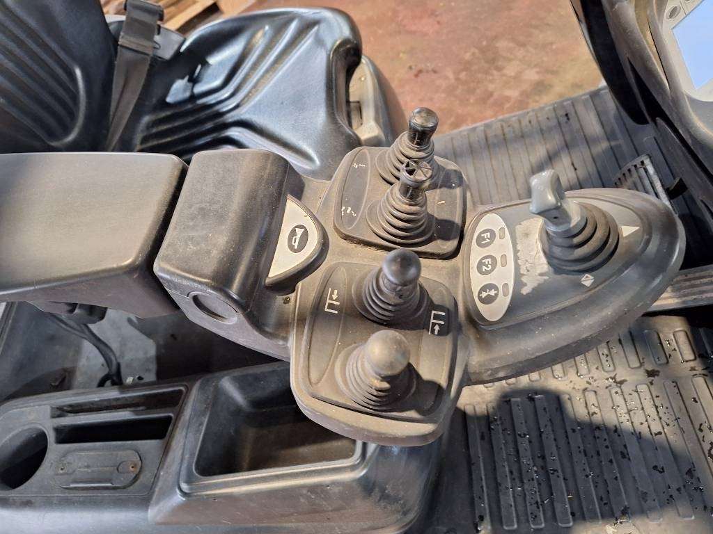 Still RX70-16T - Chariot élévateur à gaz: photos 5 Still RX70-16T - Chariot élévateur à gaz: photos 5