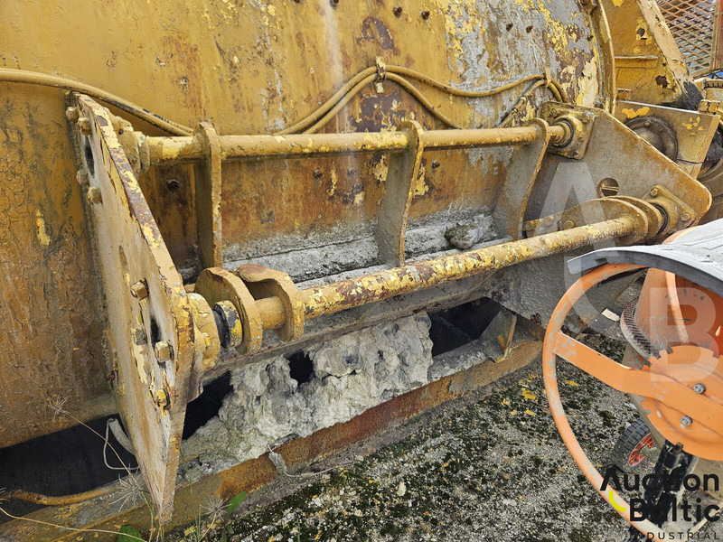 Concrete mixer - Bétonnière: photos 5 Concrete mixer - Bétonnière: photos 5