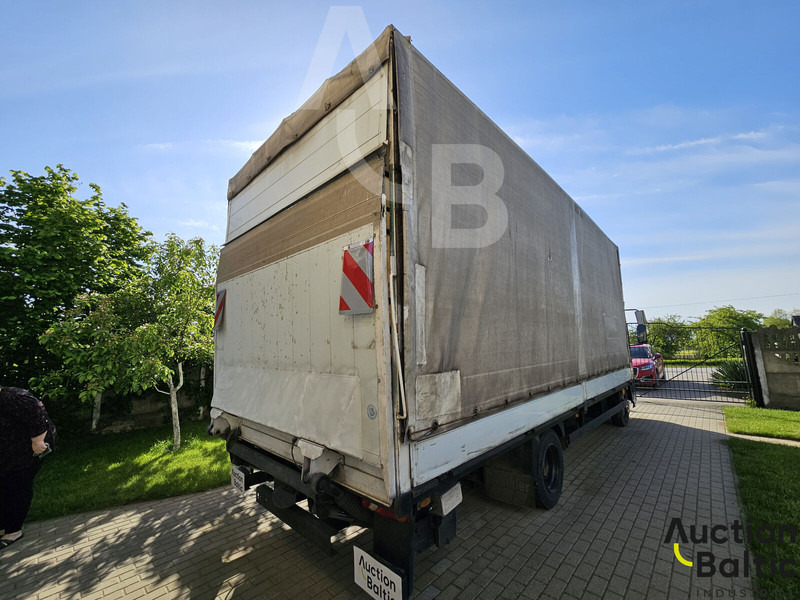 DAF 45.160 - Camion à rideaux coulissants: photos 3 DAF 45.160 - Camion à rideaux coulissants: photos 3