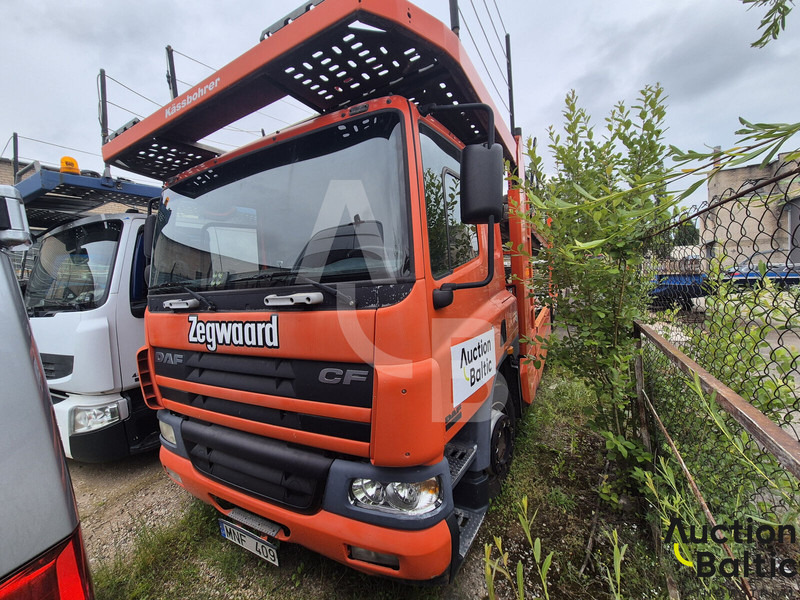 DAF AE75PC - Camion porte-voitures: photos 1 DAF AE75PC - Camion porte-voitures: photos 1