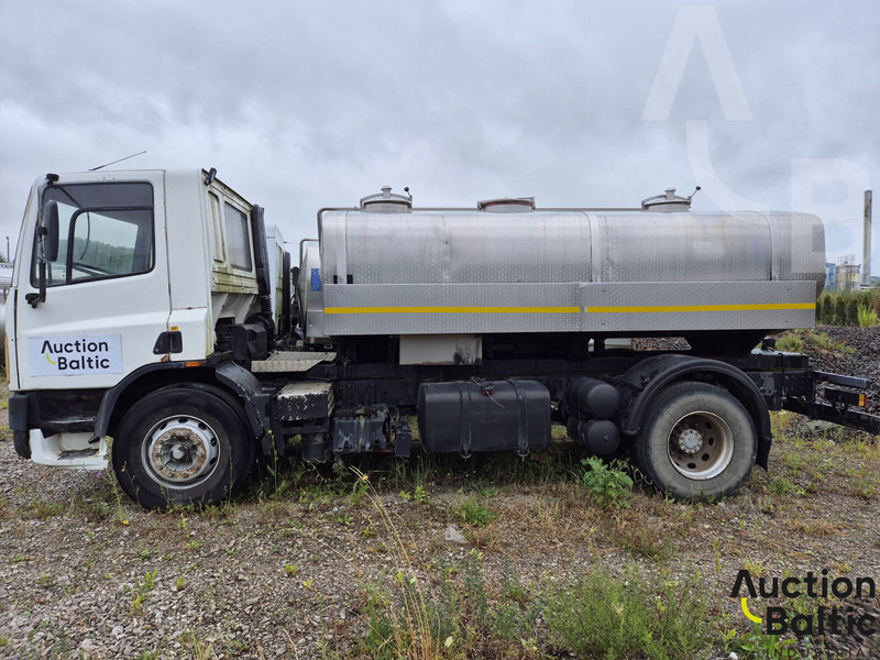 DAF with tank - Camion citerne: photos 4 DAF with tank - Camion citerne: photos 4