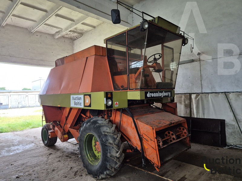 Dronningborg D1900 - Moissonneuse-batteuse: photos 1 Dronningborg D1900 - Moissonneuse-batteuse: photos 1