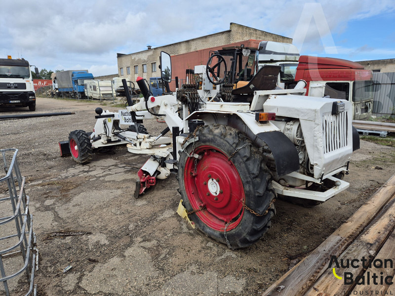 Ei Attachments 09.NH.2750 - Niveleuse: photos 3 Ei Attachments 09.NH.2750 - Niveleuse: photos 3