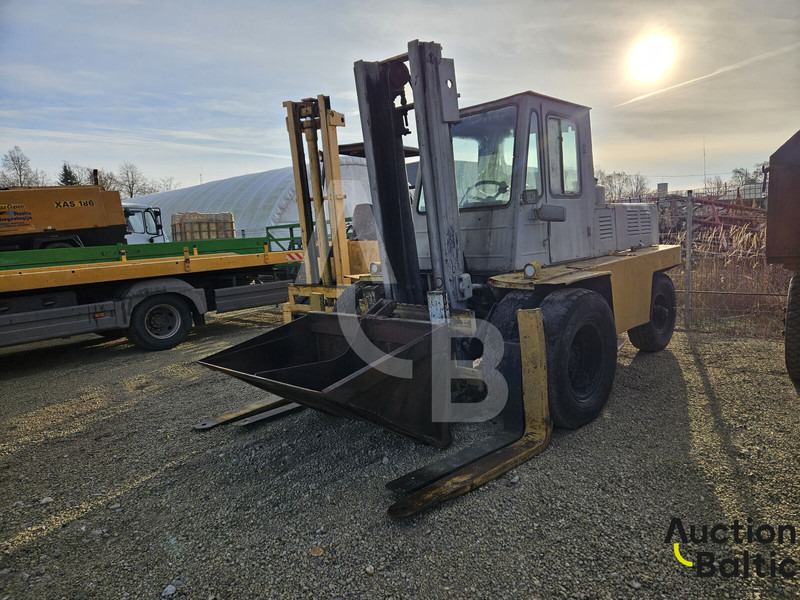 FORKLIFT - Chariot tout terrain: photos 1 FORKLIFT - Chariot tout terrain: photos 1