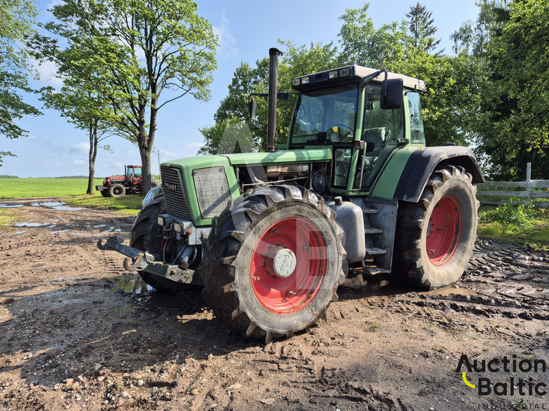 Fendt Favorit 824 - Tracteur agricole: photos 1 Fendt Favorit 824 - Tracteur agricole: photos 1