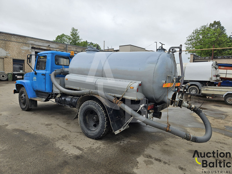 GAZ Gaz 3307 - Camion hydrocureur: photos 2 GAZ Gaz 3307 - Camion hydrocureur: photos 2