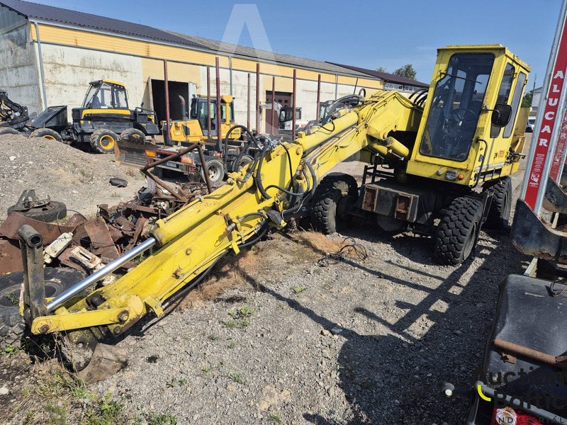 Geismar KGT-V - Pelle sur pneus: photos 2 Geismar KGT-V - Pelle sur pneus: photos 2