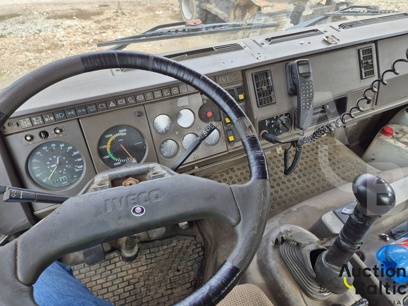 Camion citerne Iveco 260-34: photos 7
